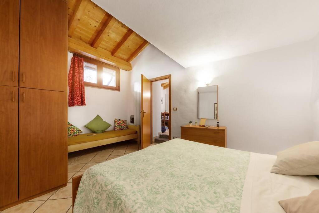 Dimora Gilles Aosta Valley 巴德 客房 照片